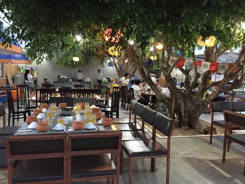 Nhà hàng cơm niêu Lộc Ký