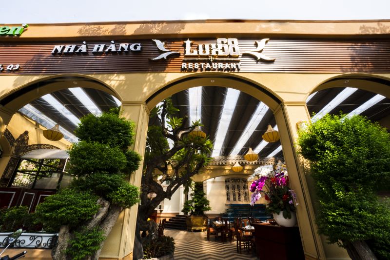 Nhà Hàng Lux68