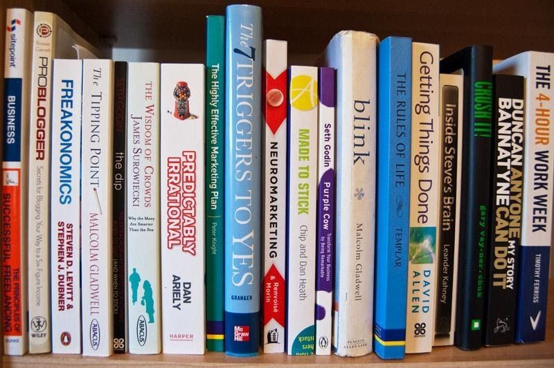 Sách luôn được cập nhật liên tục trên các kệ của BiBook