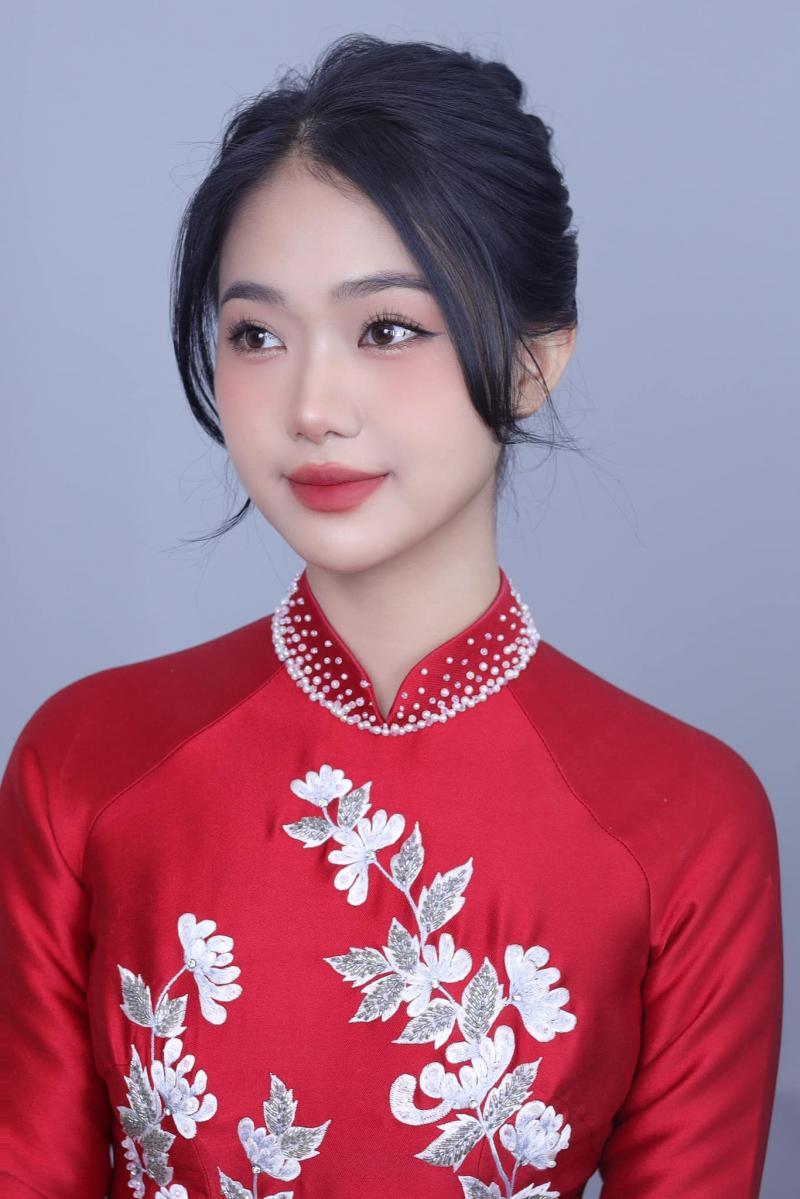 Nhật Lệ Makeup Store