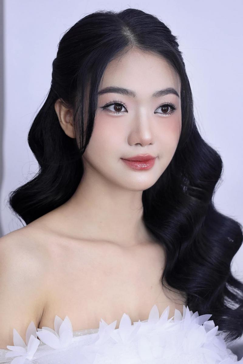 Nhật Lệ Makeup Store