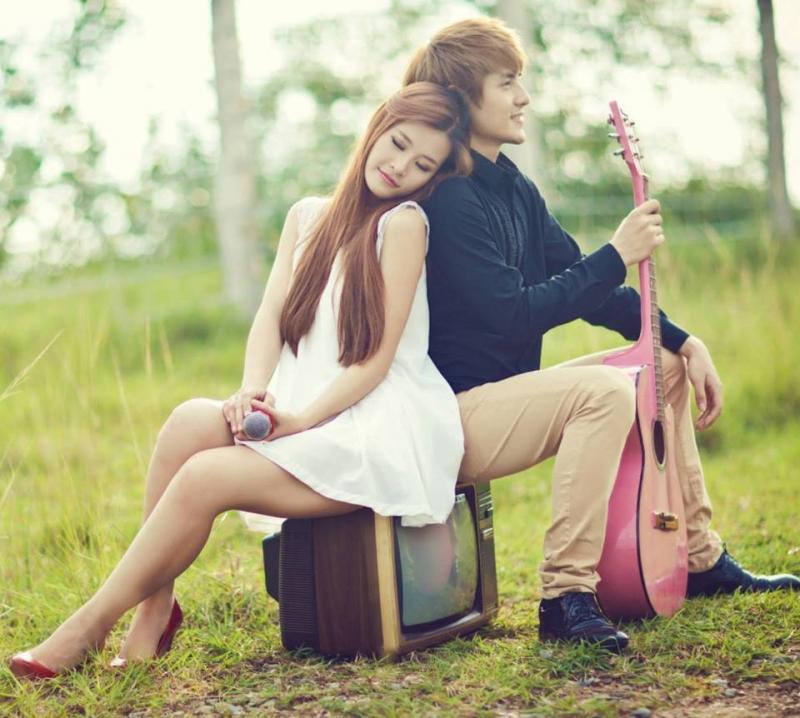Cùng nhau tạo nên album ảnh đôi cực xinh
