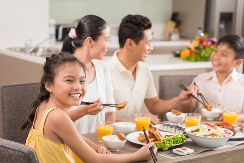 Là type phụ nữ của gia đình, Cự Giải nữ luôn chăm sóc người thân và mái ấm gia đình rất chu đáo