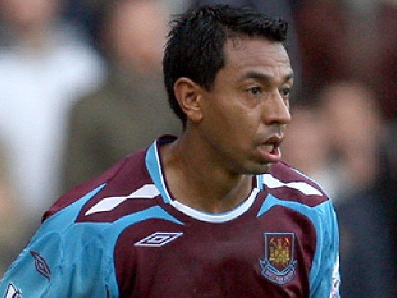 Nolberto Solano thi đấu cho nhiều CLB ở Anh