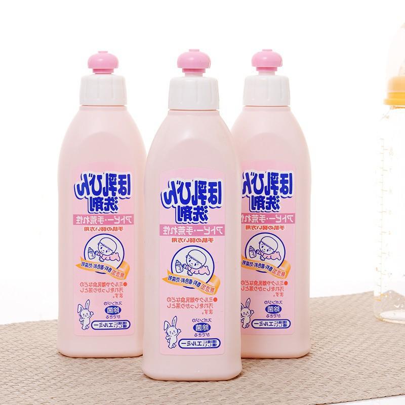 Nước rửa bình sữa em bé Kose