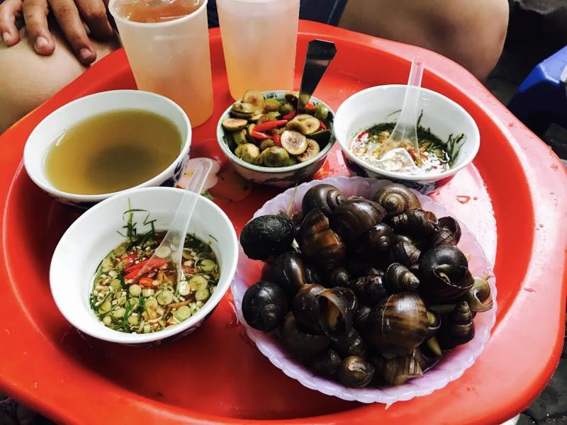 Gía của bát ốc ở đây cũng khá đắt thế nhưng đắt mà chất lượng thì cũng đáng