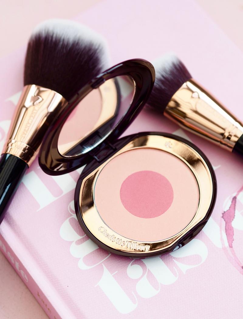 Phấn má Charlotte Cheek To Chic – Love Glow