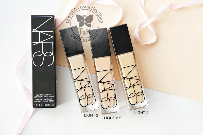 Kem nền Natural Radiant Longwear Foundation