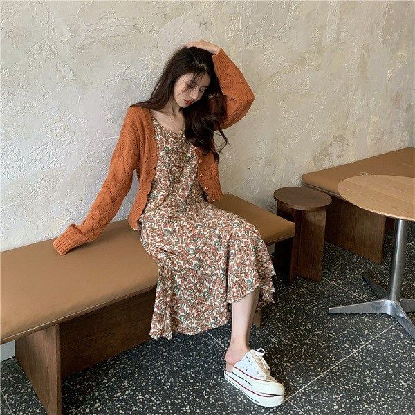 Phối đồ với áo khoác cardigan – Váy hoa nhí