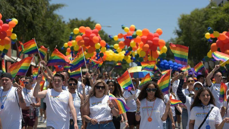 Cuộc sống trong cộng đồng LGBT như thế nào?
