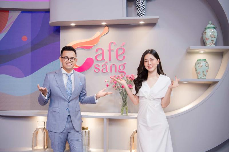 MC Phương Nga