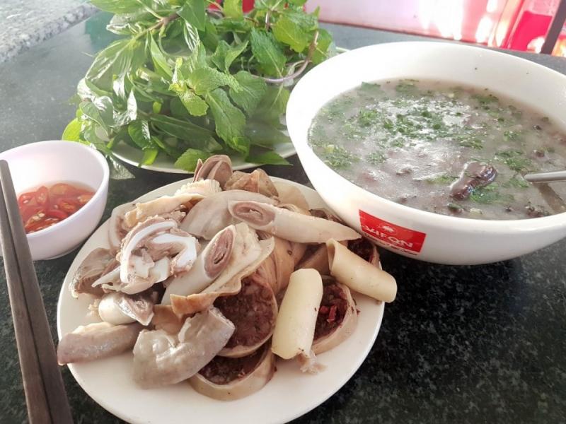 Quán cháo lòng Minh Lan