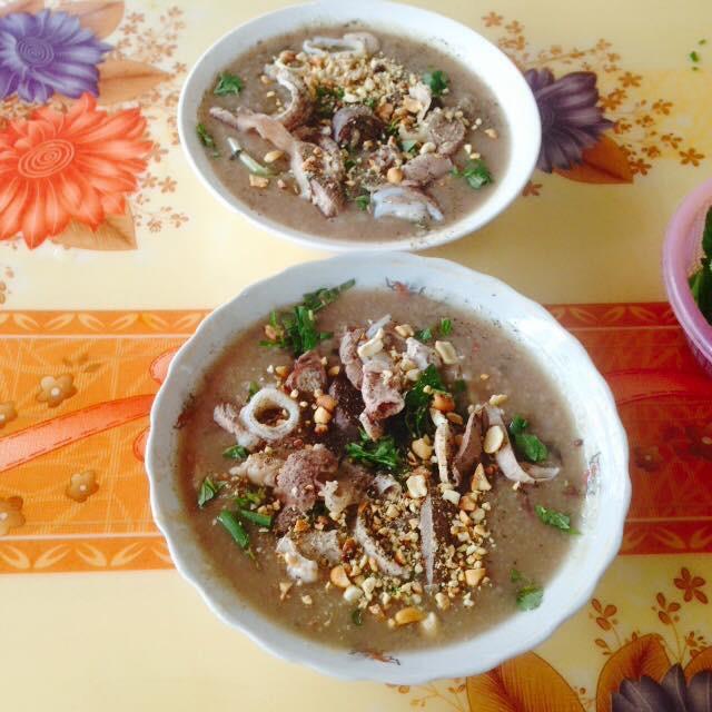 Cháo lòng Tuyết