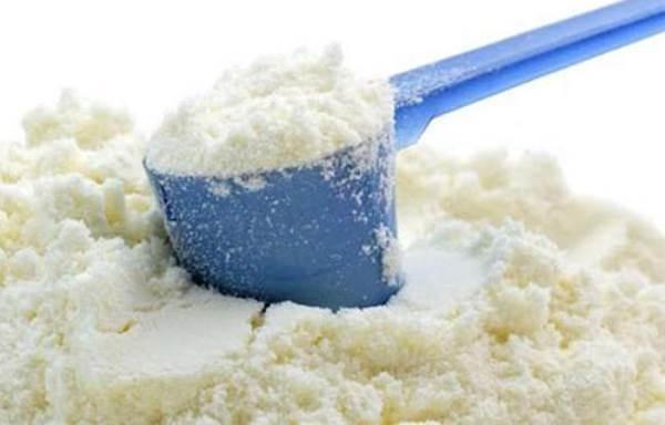 Thêm nước trước khi thêm bột