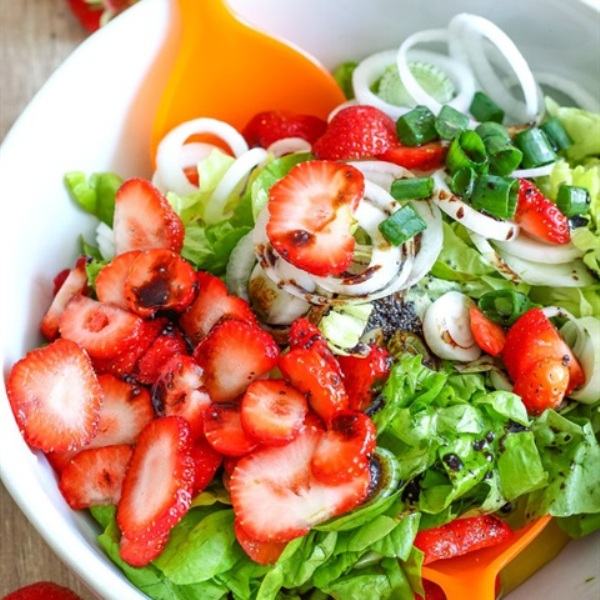 Salad dâu tây