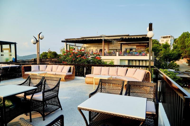 Sơn Trà Hill's 1973 Bistro & Stay