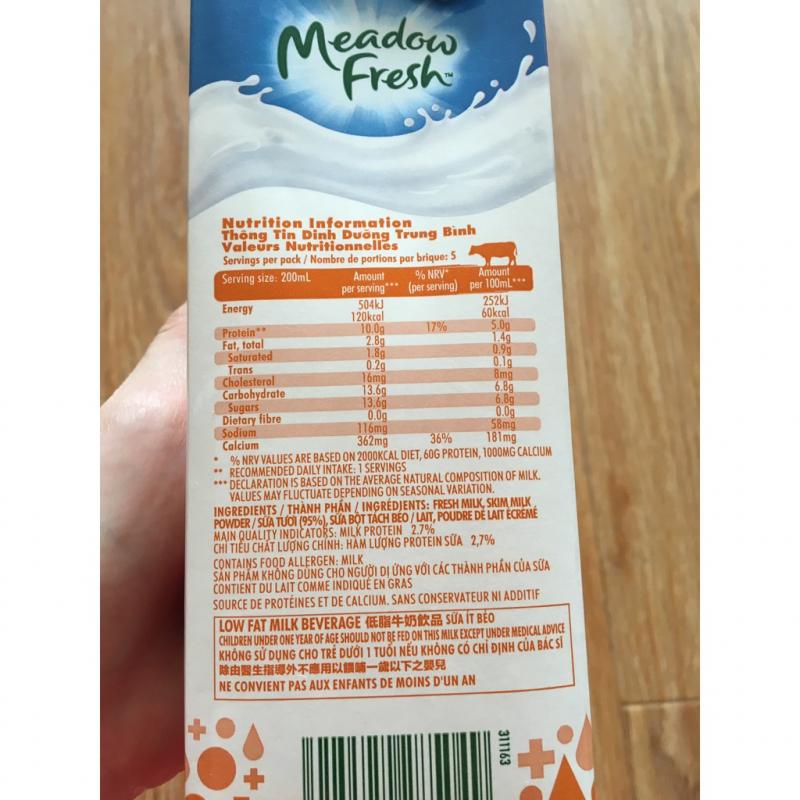Sữa tươi tiệt trùng tách béo Meadow Fresh
