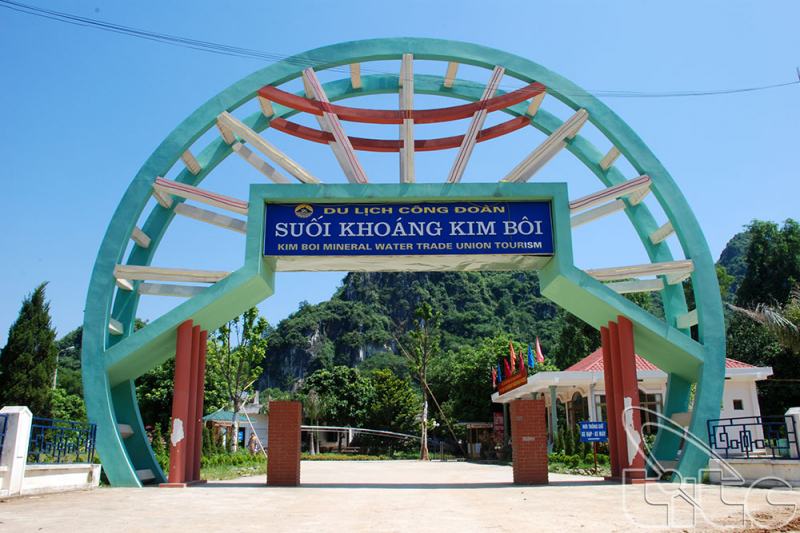 Suối khoáng Kim Bôi