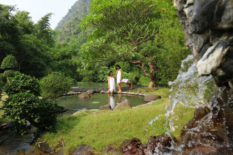 Suối khoáng Kim Bôi