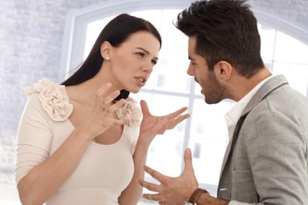 Hãy kìm nén cảm xúc khi bắt đầu một mối quan hệ.