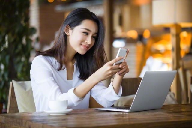 Con gái thông minh và dí dỏm luôn rất có sức thu hút đối với người khác