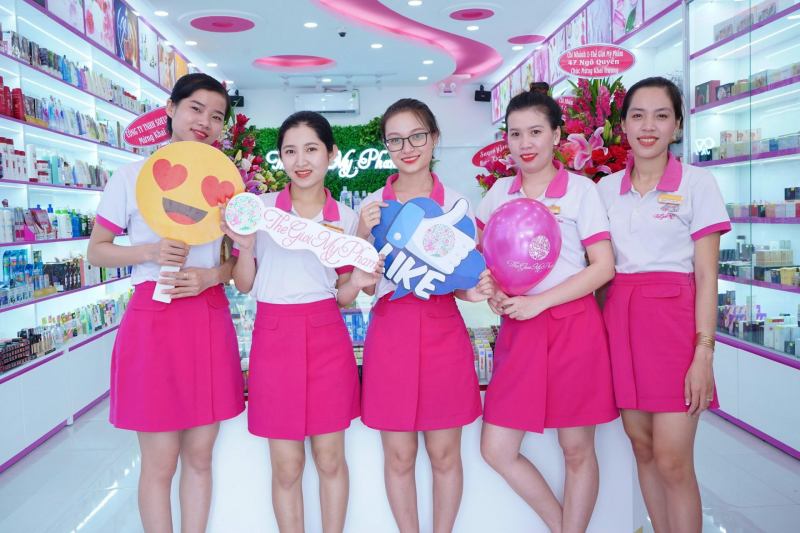 Nhân viên ưu tú luôn coi khách hàng là thượng đế