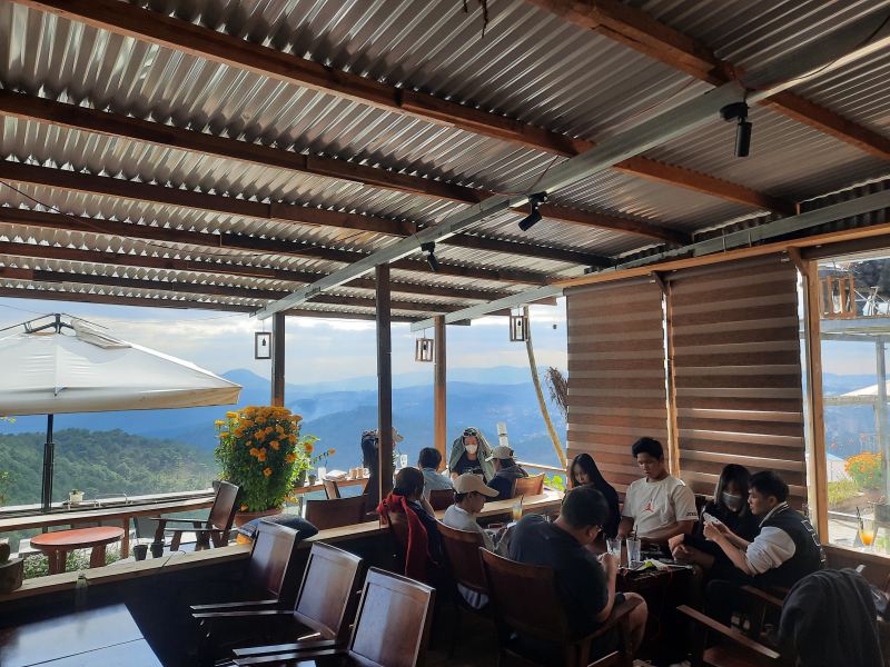 Tiệm Cà Phê & Homestay Con Tù Lì