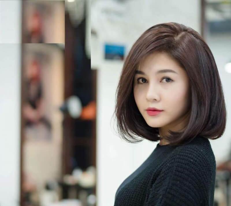 Tóc ngắn rẽ ngôi lệch