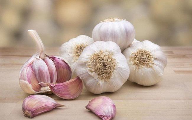 Chữa á sừng từ tỏi được rất nhiều người áp dụng và đánh giá cao.