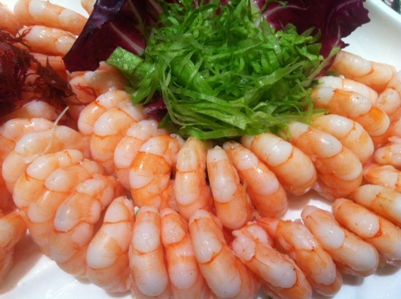 Tôm là thực phẩm giàu protein.