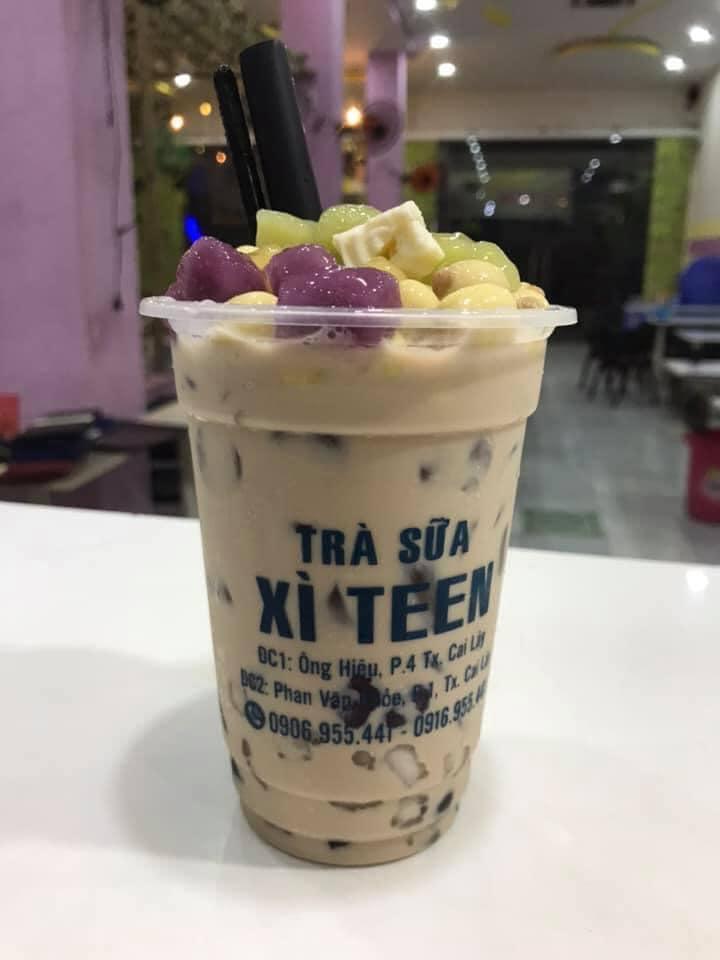 Trà sữa siêu to khổng lồ đi kèm với đó là thạch full ly