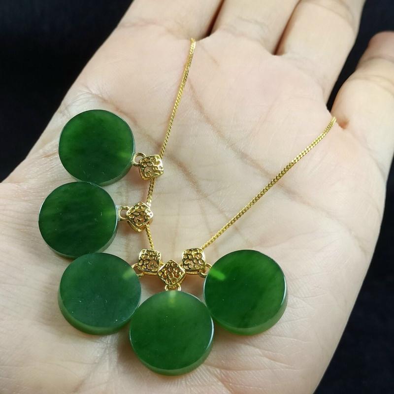 Trang sức đá quý phong thủy