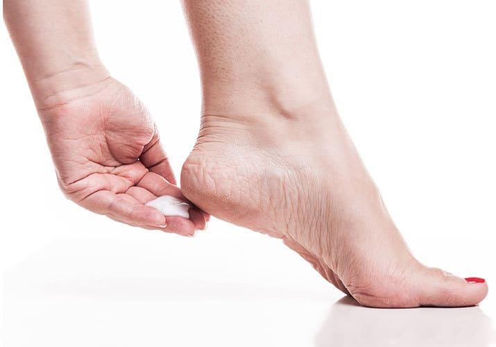 Trên gót chân của bạn