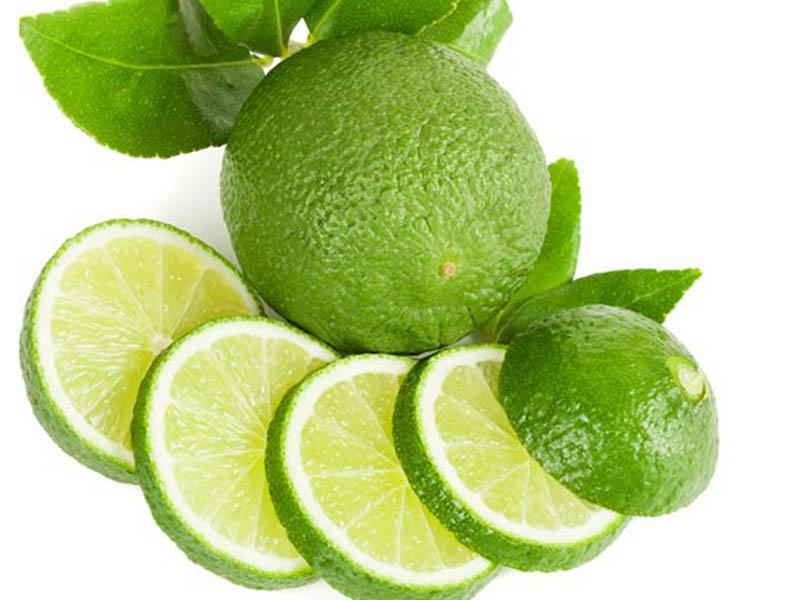 Trị mụn bằng khoai tây và chanh