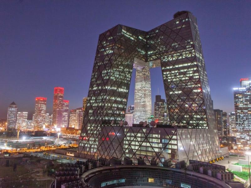 Tòa nhà CCTV có hình dáng đa giá kỳ thú và độc đáo.