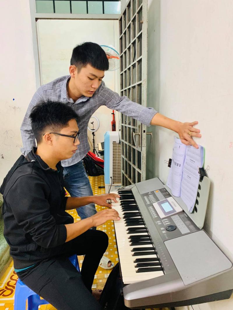 Trung Tâm Âm Nhạc Dũng Piano