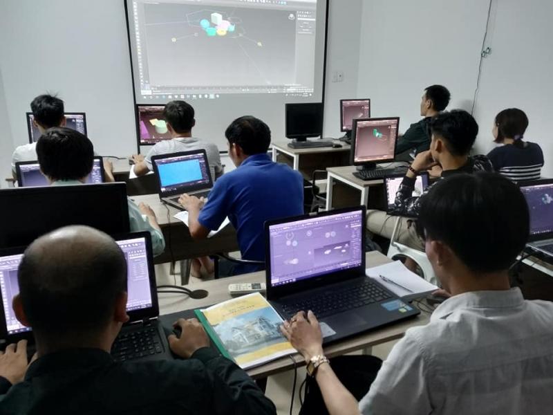 Học viên trong giờ học