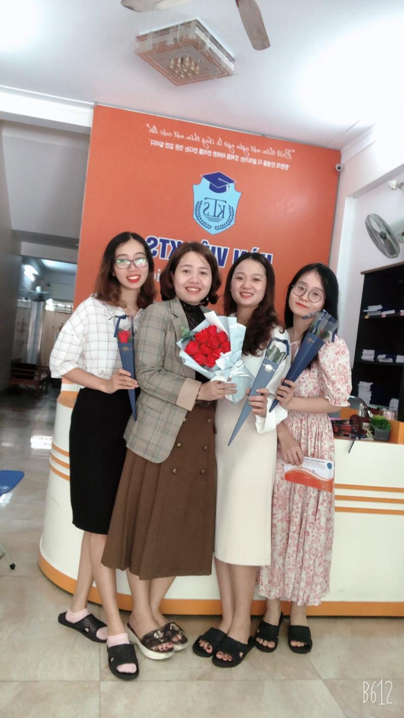 Trung Tâm Ngoại Ngữ Du Học Hàn Việt KTS