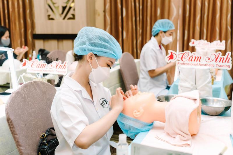 Trung tâm thẩm mỹ Cẩm Anh