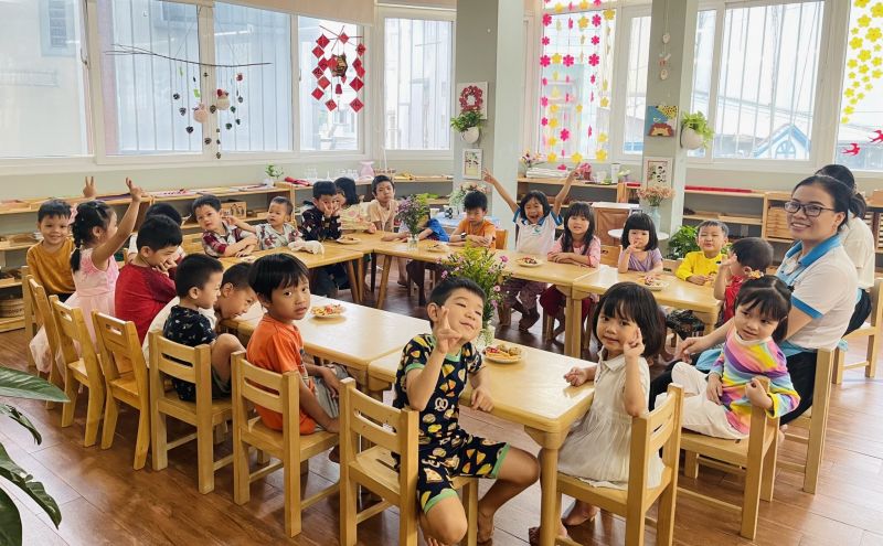 Bạn mới đến trường
