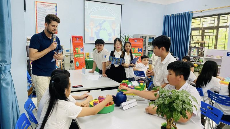 Trường Phổ thông chất lượng cao Hùng Vương