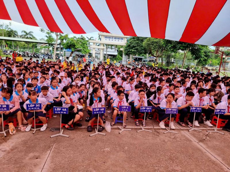 Trường TH, THCS & THPT VIỆT HOA
