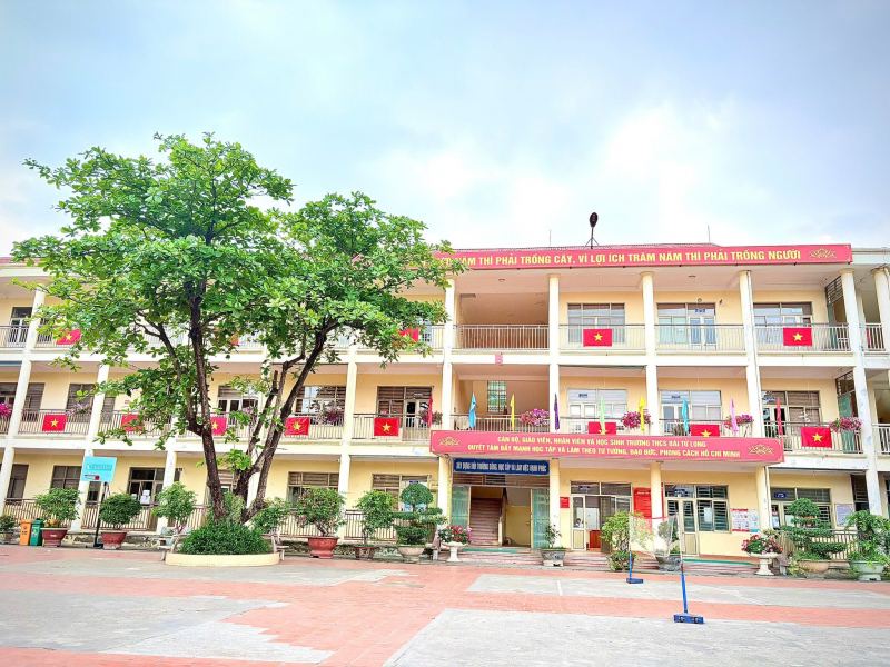 Trường THCS Bái Tử Long