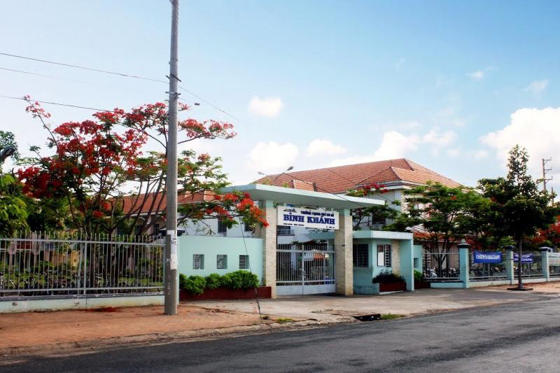 Trường THCS Bình Khánh