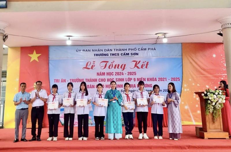 Trường THCS Cẩm Sơn