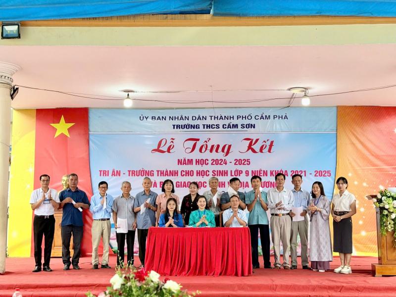 Trường THCS Cẩm Sơn