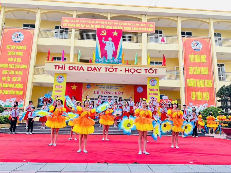 Trường THCS Cẩm Thành