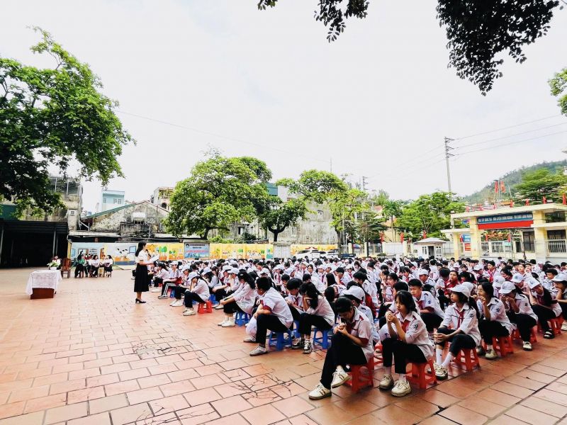 Trường THCS Cửa Ông