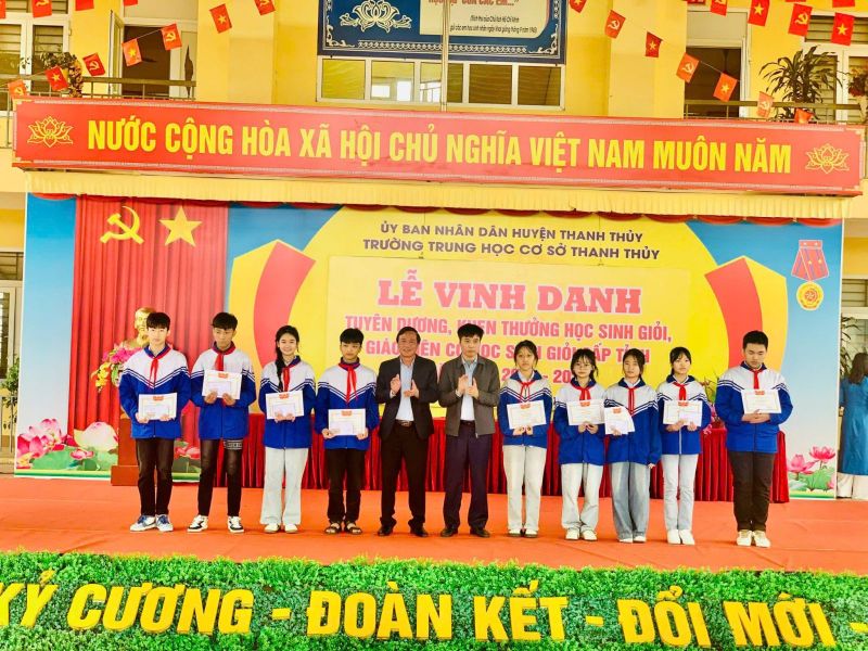 Trường THCS Thanh Thủy