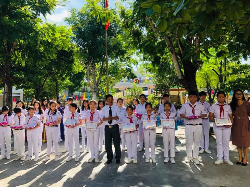 Trường THCS Trần Quốc Toản